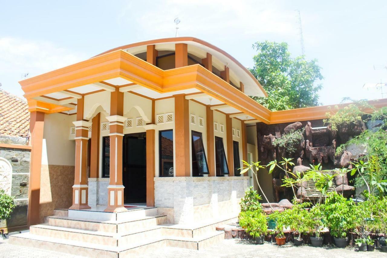 Hotel Wiwi Perkasa 2 Indramayu Екстер'єр фото