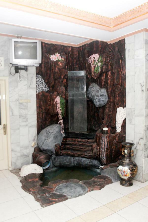 Hotel Wiwi Perkasa 2 Indramayu Екстер'єр фото