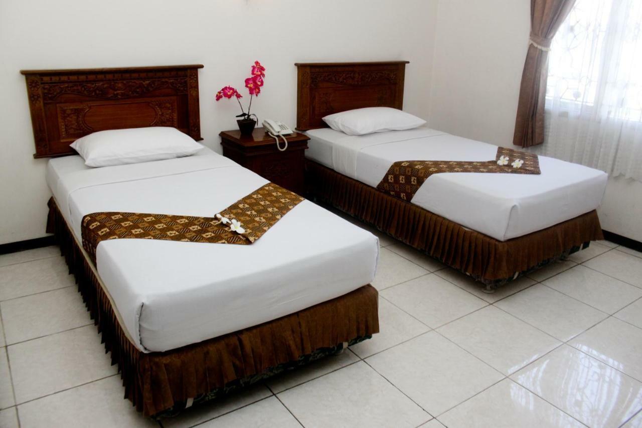Hotel Wiwi Perkasa 2 Indramayu Екстер'єр фото