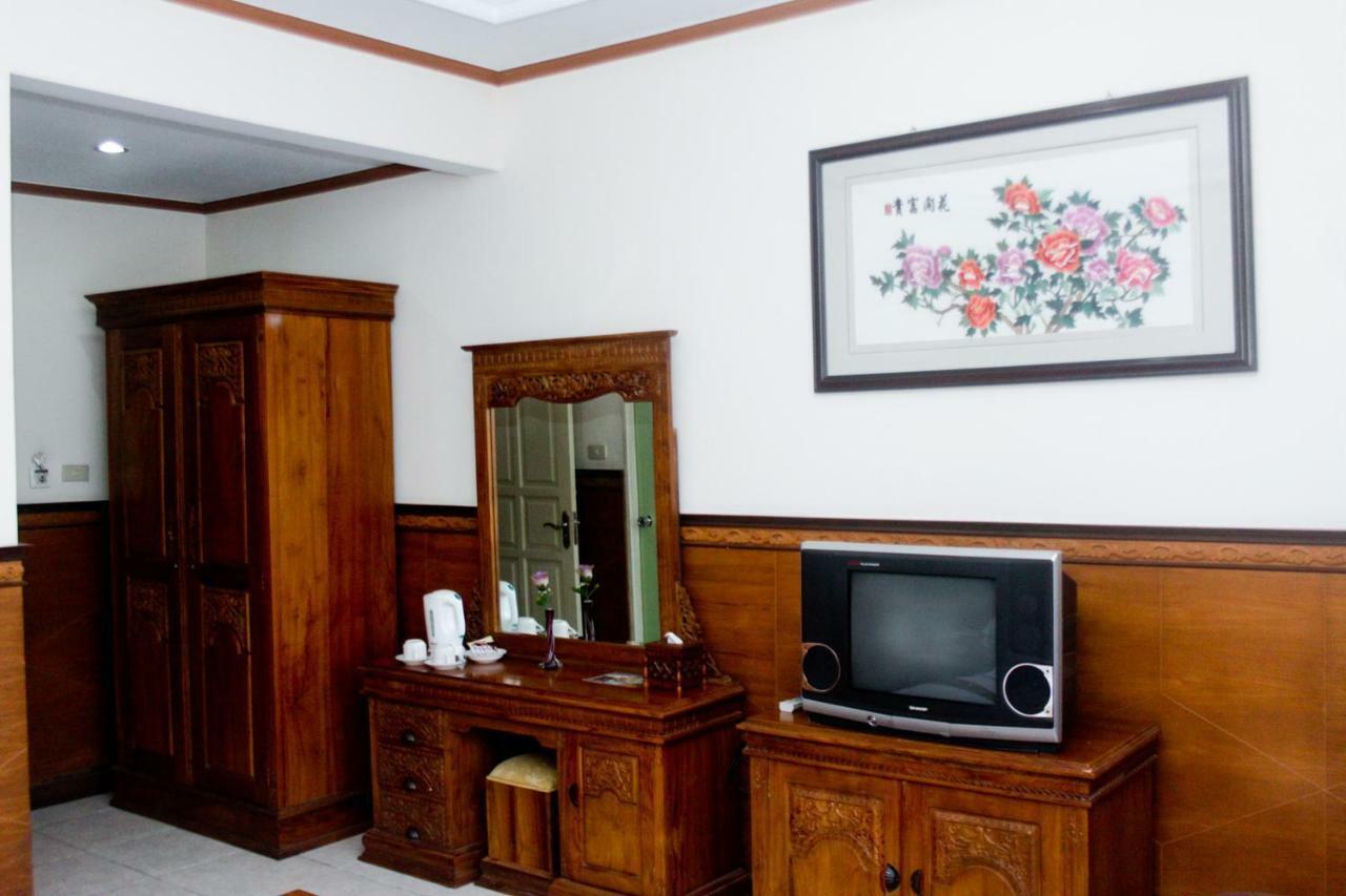 Hotel Wiwi Perkasa 2 Indramayu Екстер'єр фото