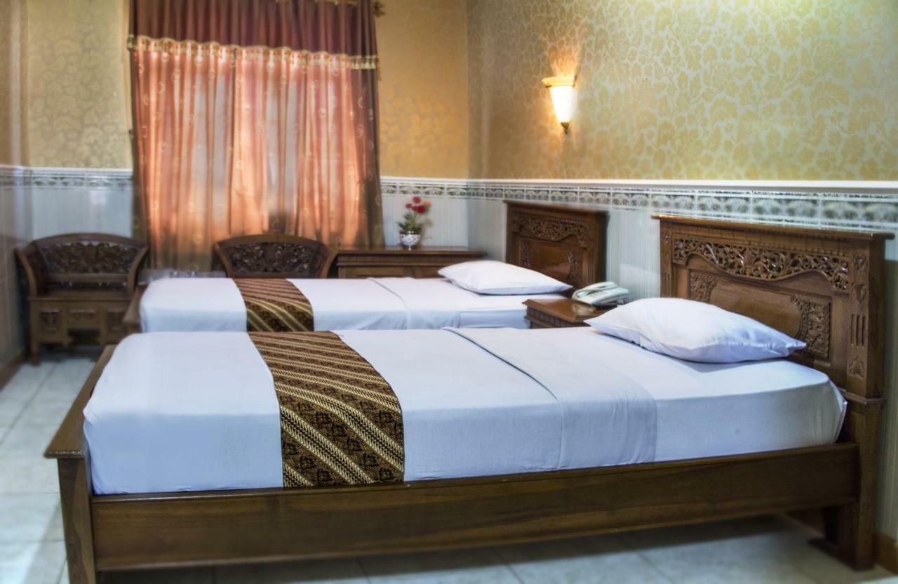 Hotel Wiwi Perkasa 2 Indramayu Екстер'єр фото