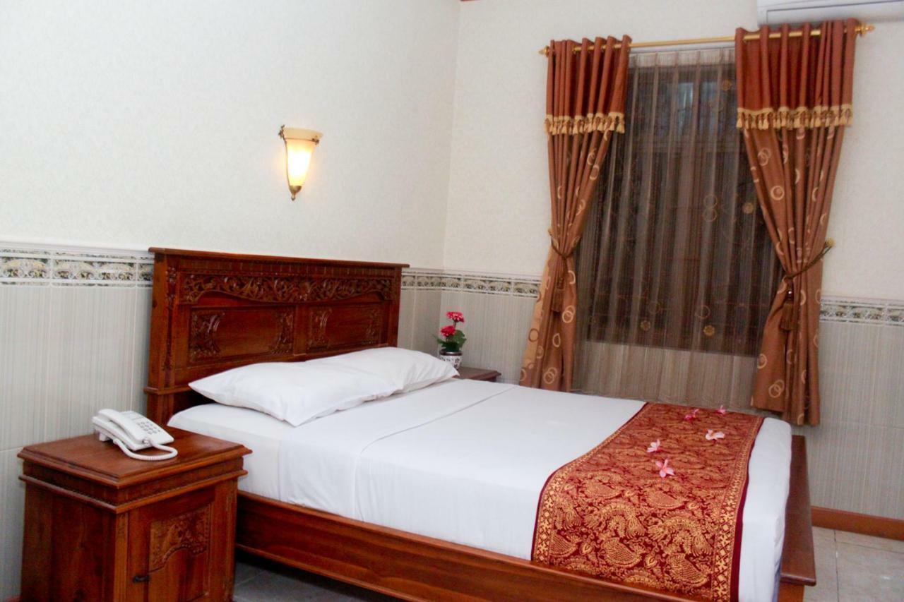 Hotel Wiwi Perkasa 2 Indramayu Екстер'єр фото
